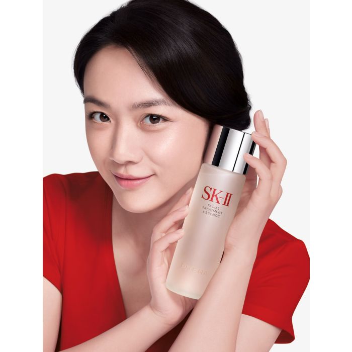 Shop Japanese and Korean Skincare and Makeup Online | SK-II Facial
